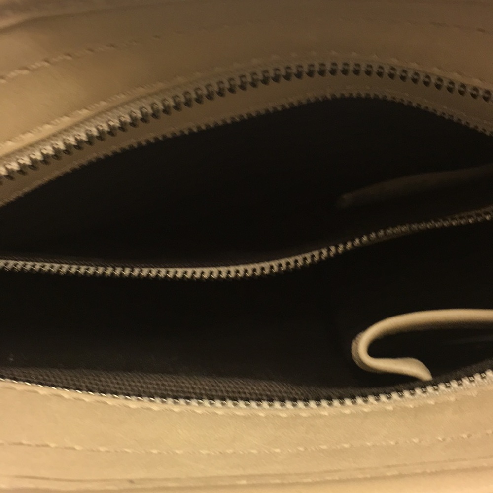 Hand bag - Picture 2 of 8